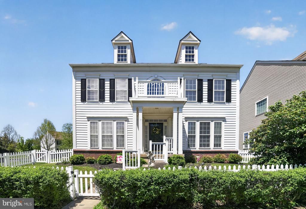 10 CROFT DRIVE, FOUNTAINVILLE, PA 18923