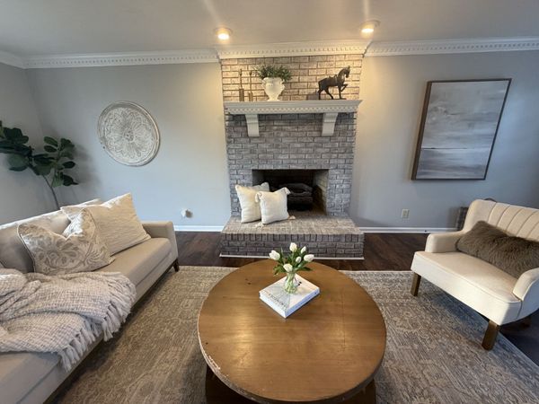 522 W Point Dr, Clarksville, TN 37043