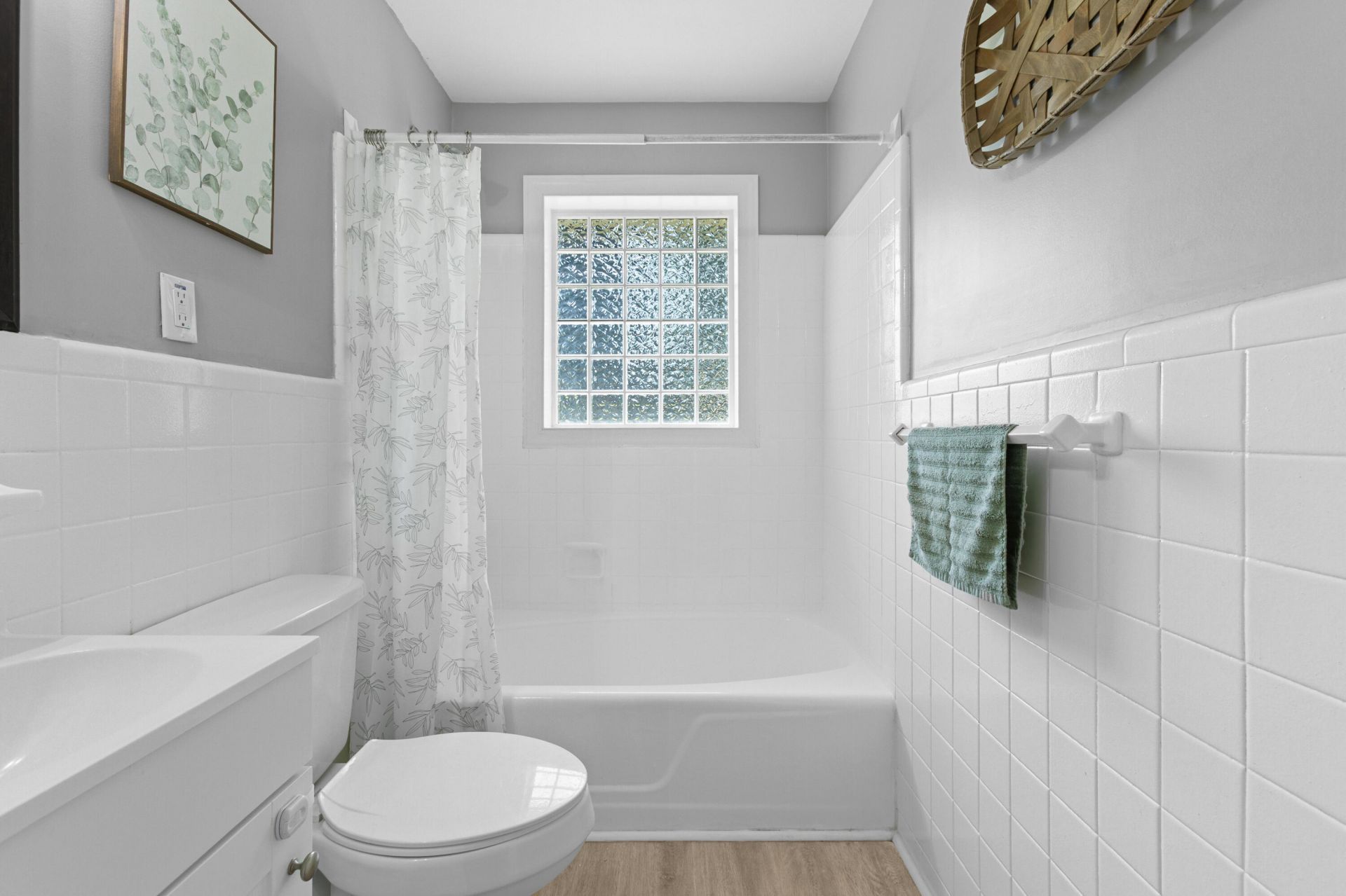 106 Goodwin Street Photo 17
