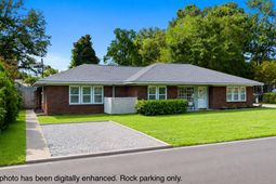 106 Goodwin Street photo 4
