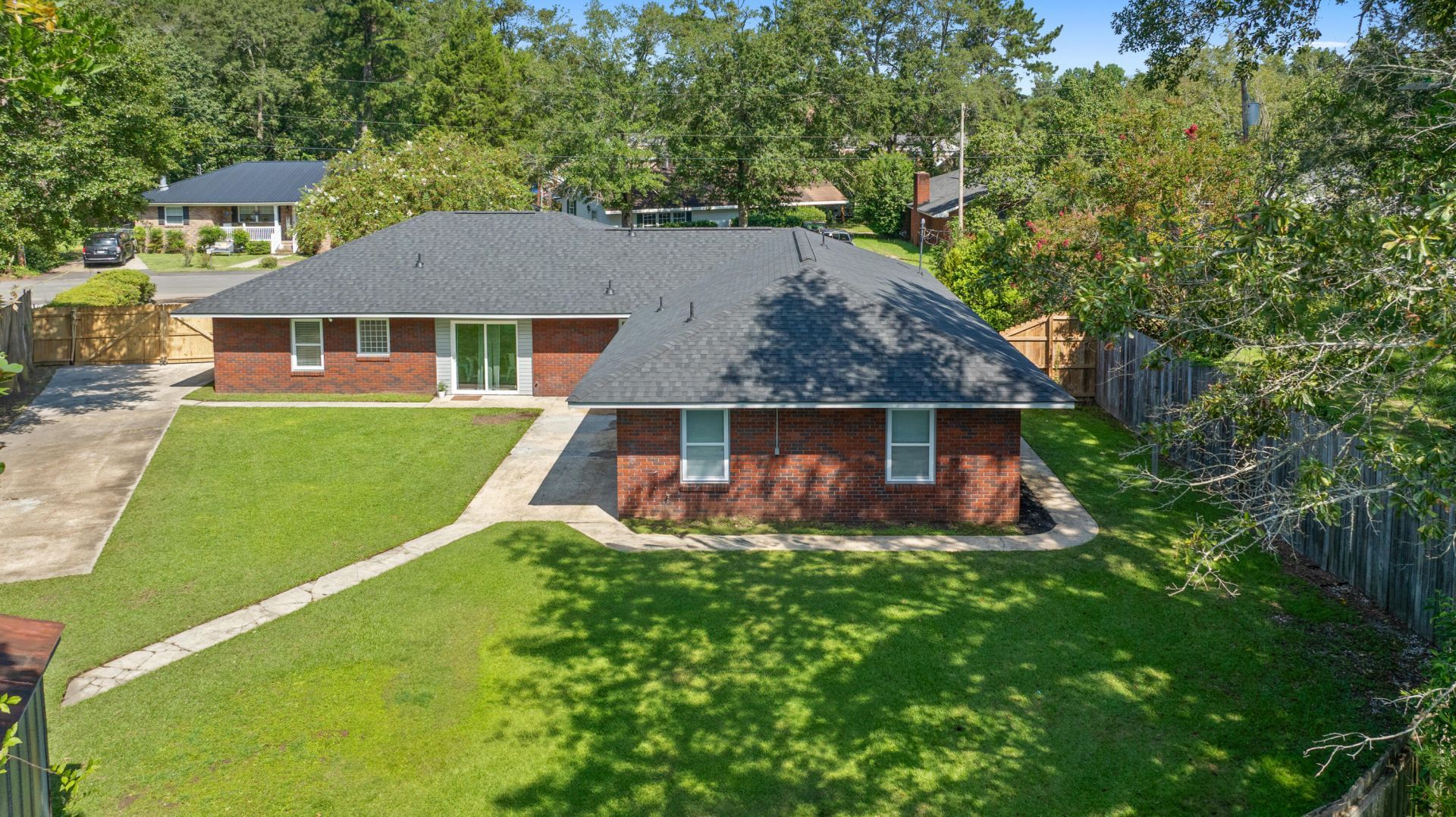 106 Goodwin Street Photo 31