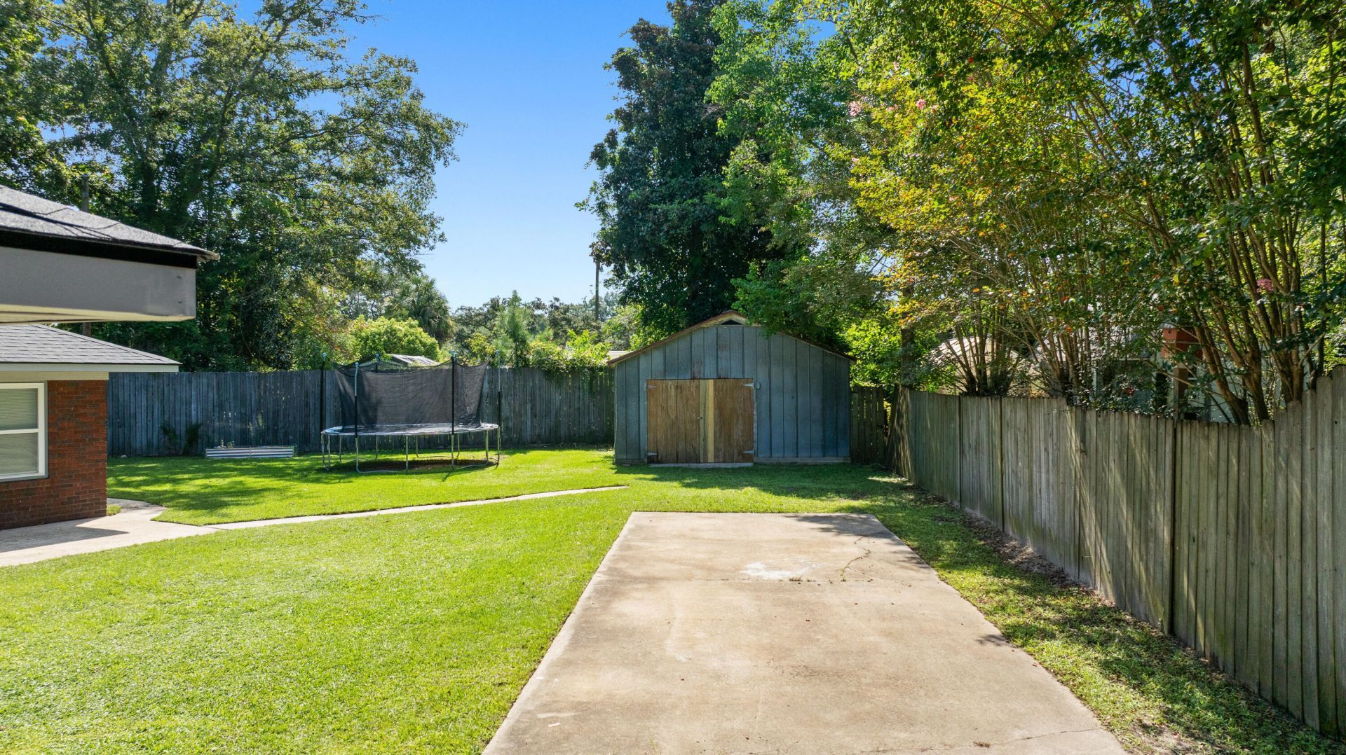 106 Goodwin Street Photo 32