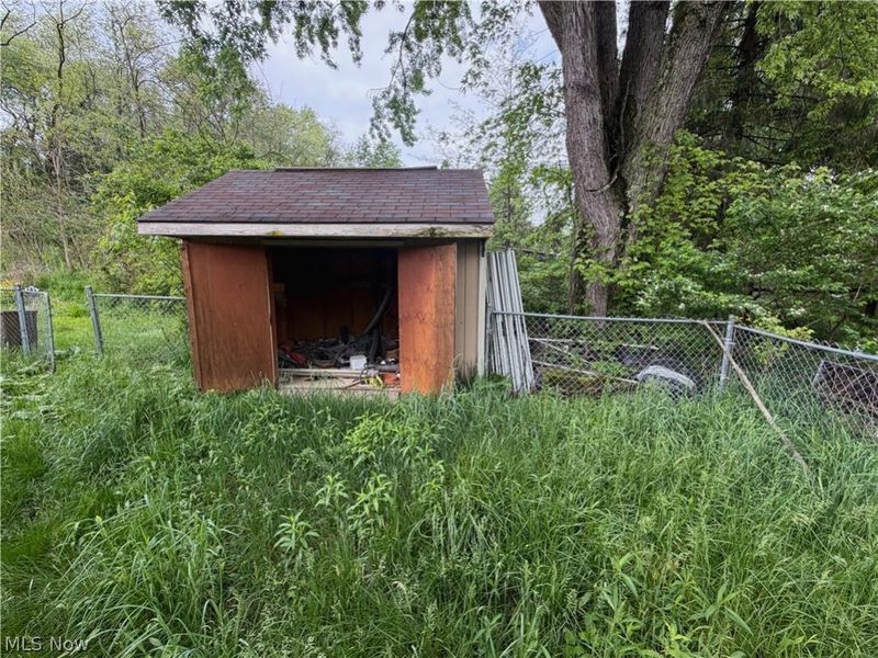 16816 Andrews Avenue, East Liverpool, OH 43920 Photo 8
