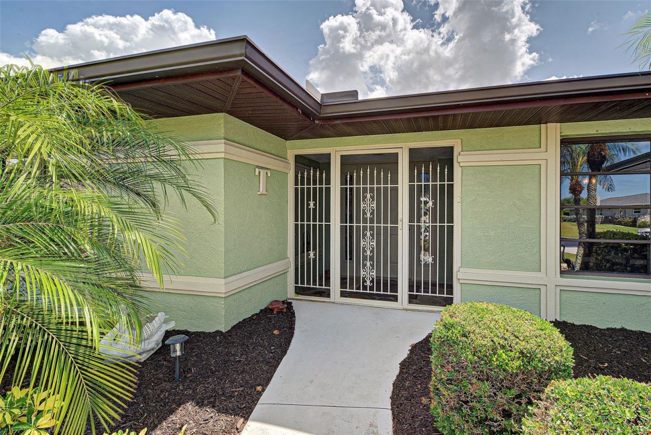 1934 Pebble Beach Court, Venice, FL 34293 Photo