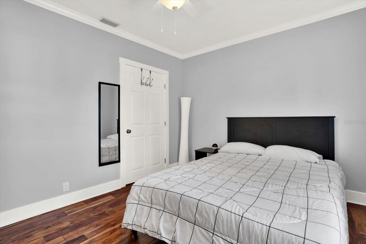 15656 1st Street E, Redington Beach, FL 33708 Photo