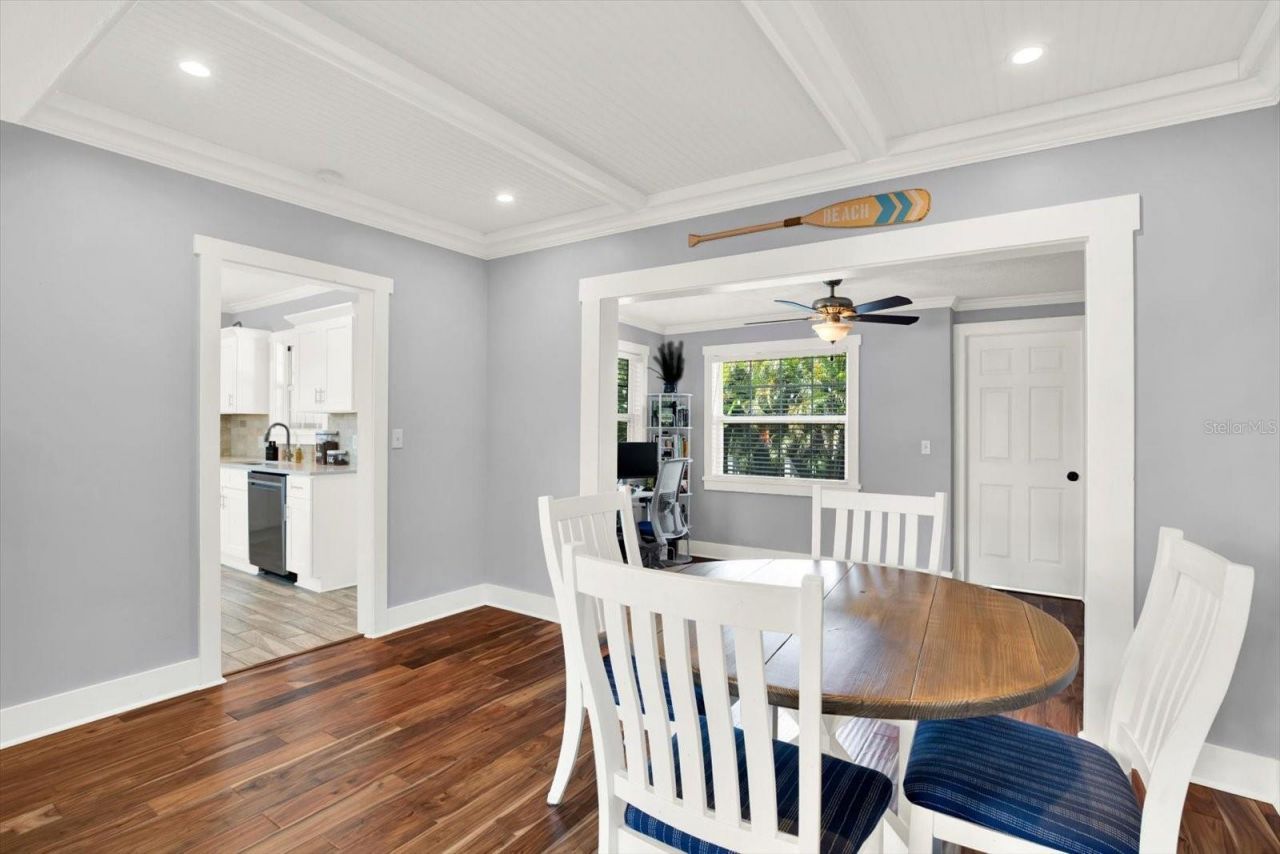 15656 1st Street E, Redington Beach, FL 33708 Photo