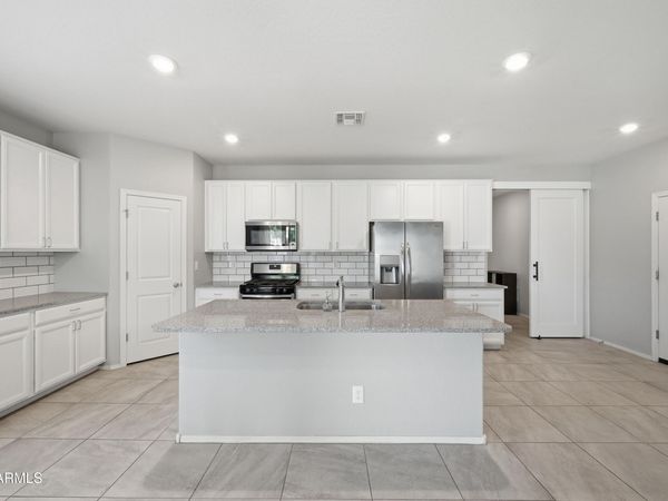 59 E LIBERTY Lane, Gilbert, AZ 85296