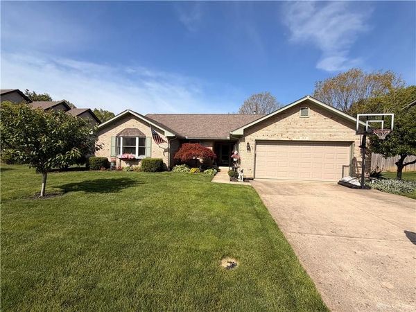 363 Winterset Drive, Englewood, OH 45322