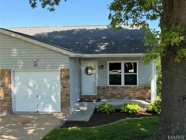 101 Wenona Drive , Washington, MO 63090