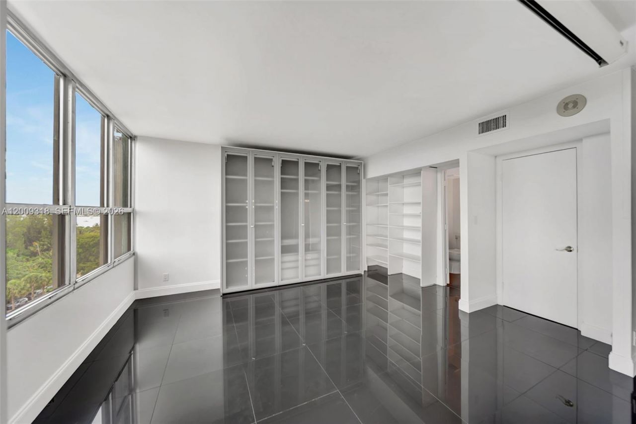 780 NE 69th St , Unit N808, Miami, FL 33138 Photo
