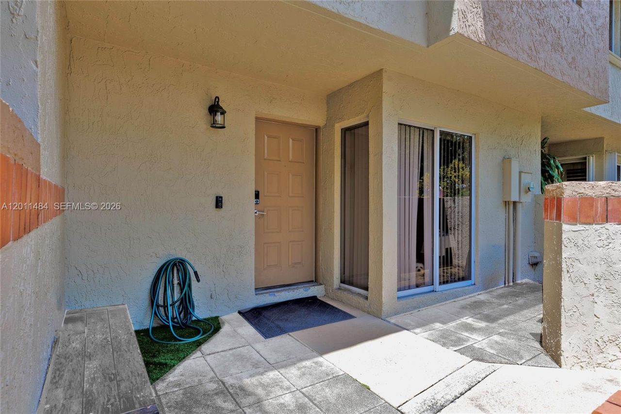 7874 NW 7th Ct, Plantation, FL 33324 Photo