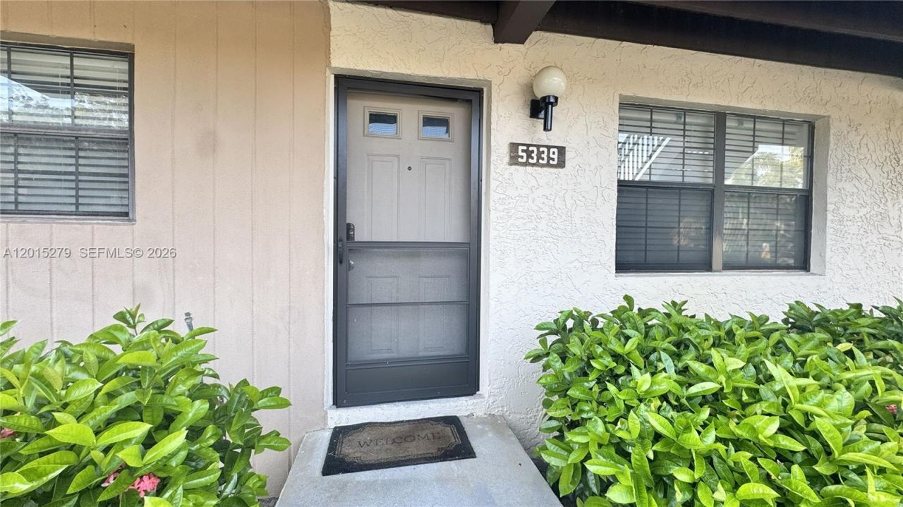 5339 Treetops Drive , Unit 5339, Naples, FL 34113 Photo