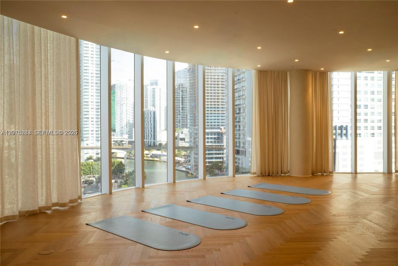 275 SW 6th St, Unit 5308, Miami, FL 33130 Photo