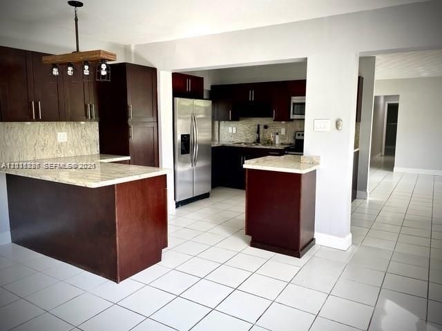 7425 SW 118th St, Pinecrest, FL 33156 Photo