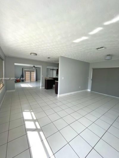 7425 SW 118th St, Pinecrest, FL 33156 Photo
