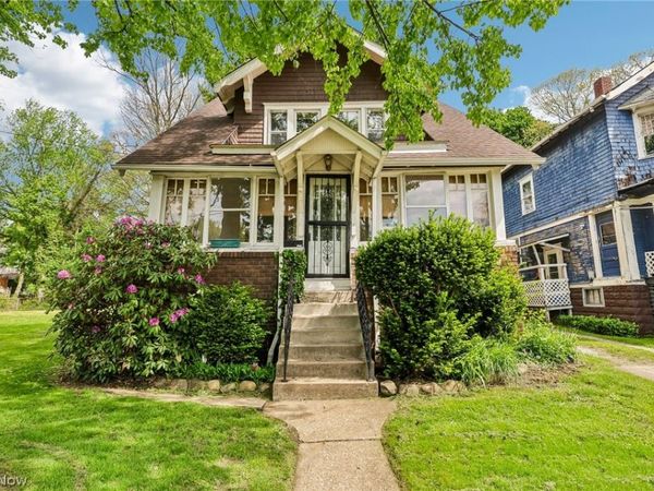 549 Parkdale Drive , Akron, OH 44307