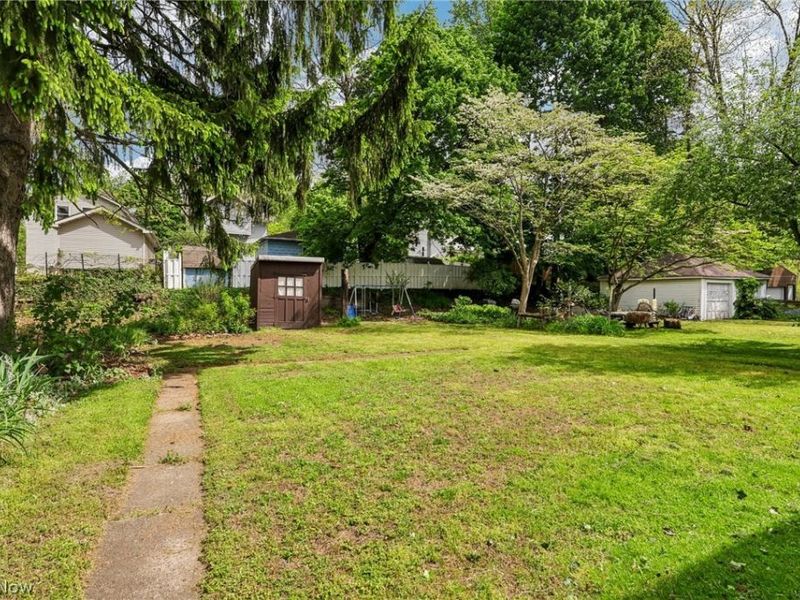 549 Parkdale Drive, Akron, OH 44307 Photo 28