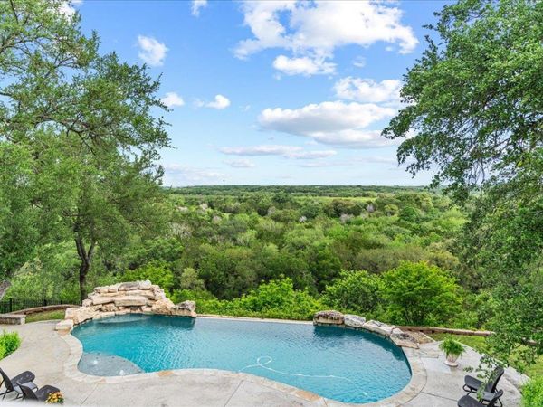 2400 Summit Ridge DR, San Marcos, TX 78666