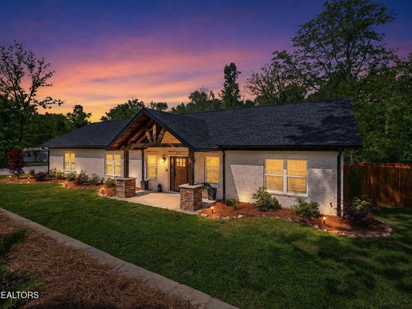 200 Easter St, Harriman, TN 37748