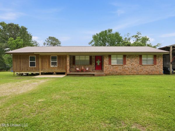 621 Flora Avenue, Leakesville, MS 39451