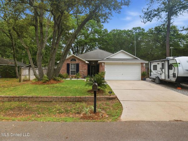 1426 Porpoise Street, Ocean Springs, MS 39564