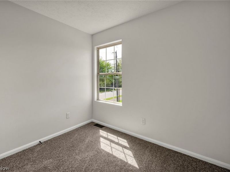 71 Chestnut Street, Elyria, OH 44035 Photo 23