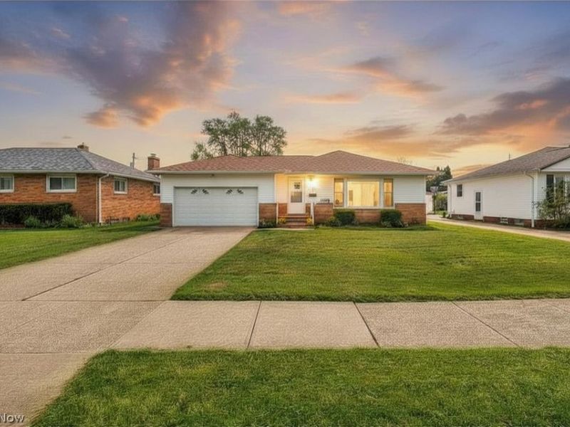 1299 Jackie Lane, Mayfield Heights, OH 44124 Photo 1