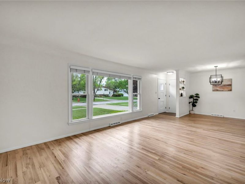 1299 Jackie Lane, Mayfield Heights, OH 44124 Photo 11