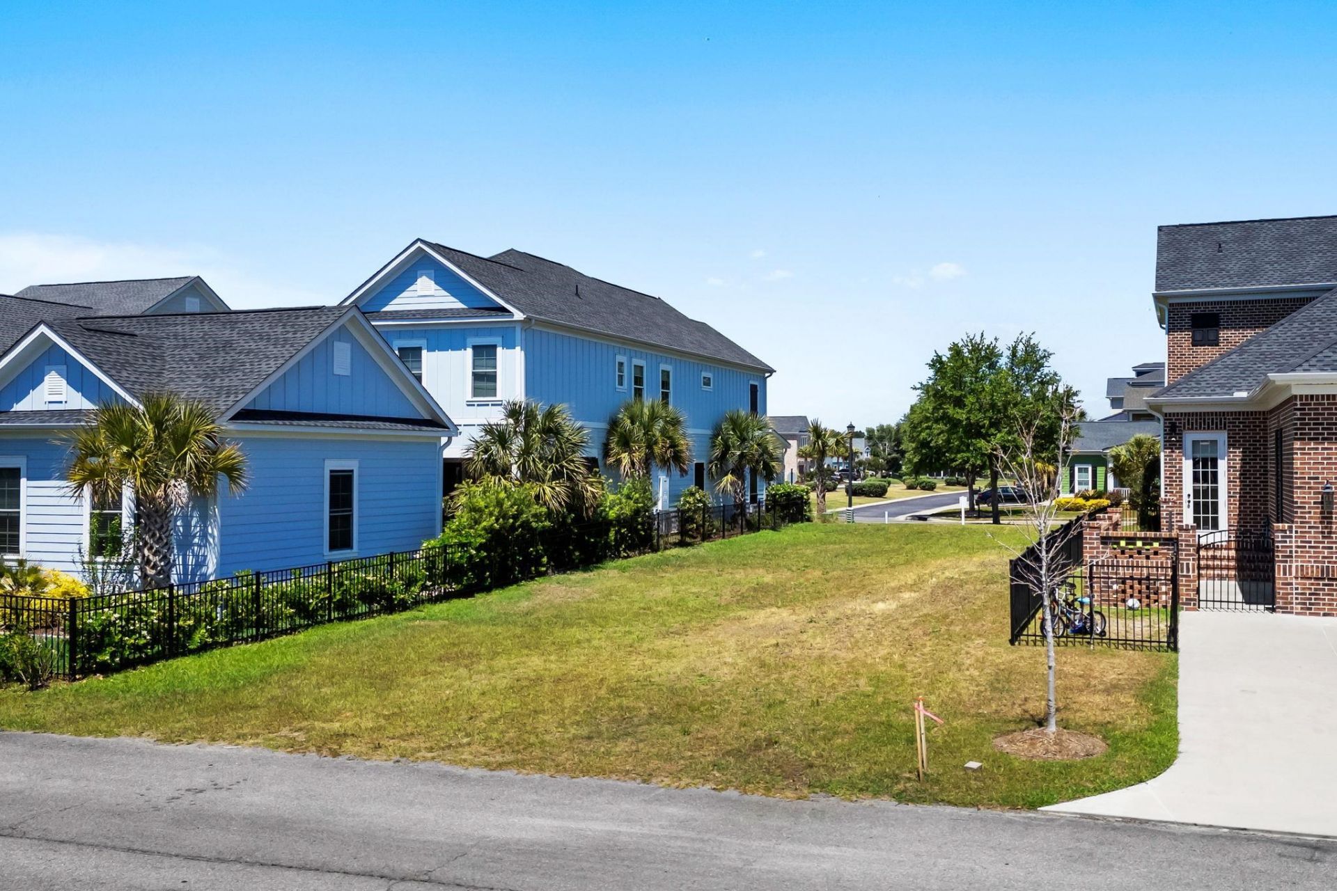 748 Crystal Water Way  Photo 23
