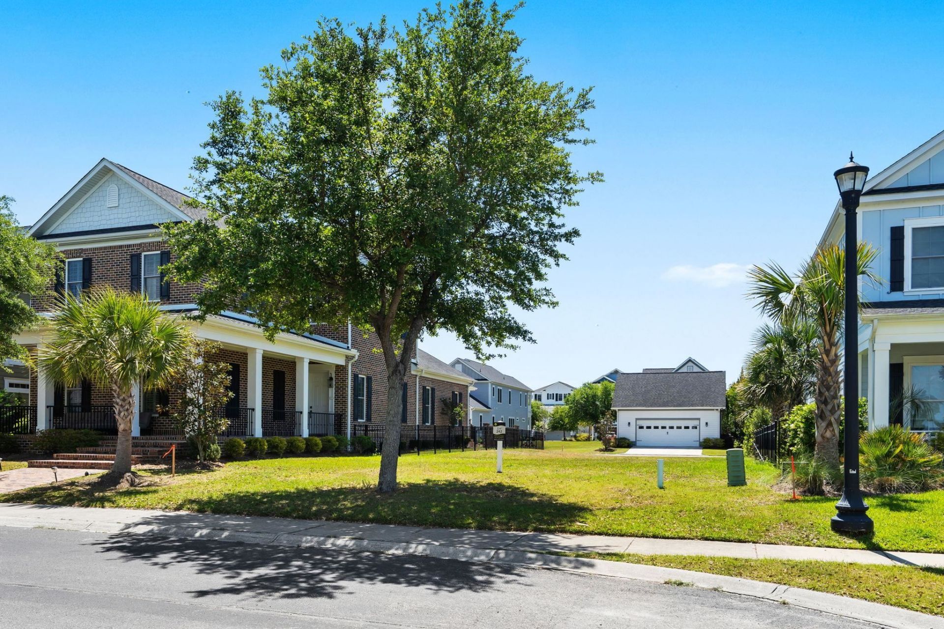 748 Crystal Water Way  Photo 24