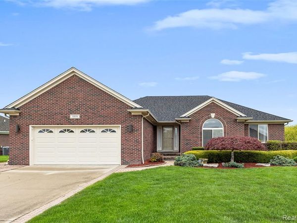 53270 Sams Lane, Chesterfield Twp, MI 48047