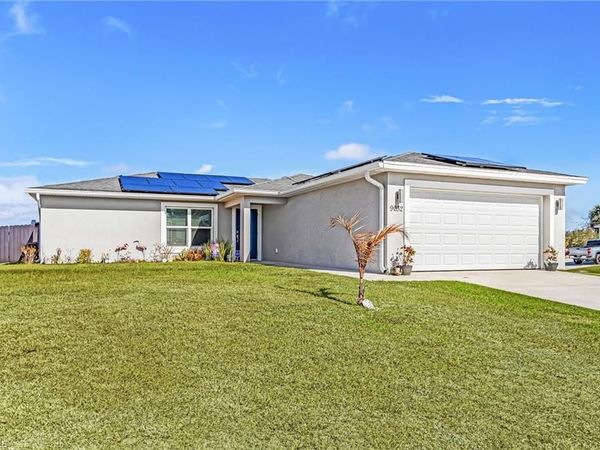 9032 Meadow CIR, LABELLE, FL 33935