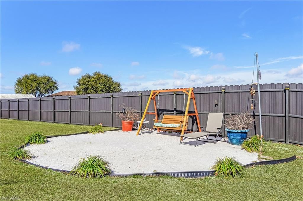 9032 Meadow Cir, Labelle, FL 33935 Photo