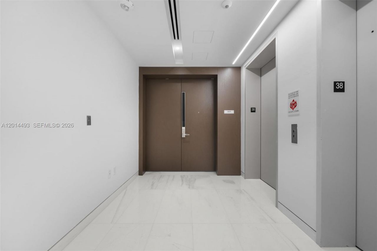 300 Biscayne Blvd Way, Unit 3801, Miami, FL 33131 Photo