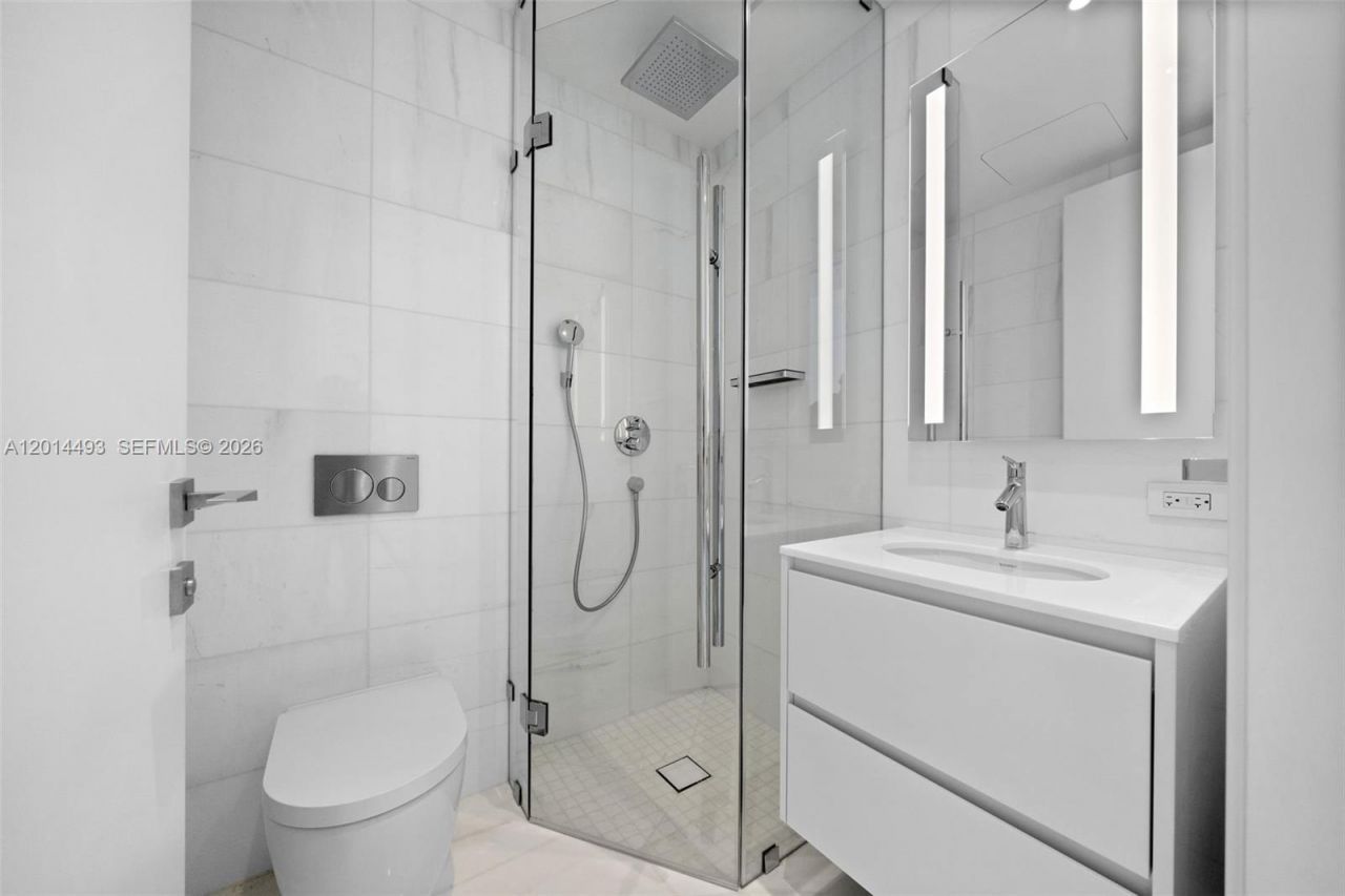 300 Biscayne Blvd Way, Unit 3801, Miami, FL 33131 Photo