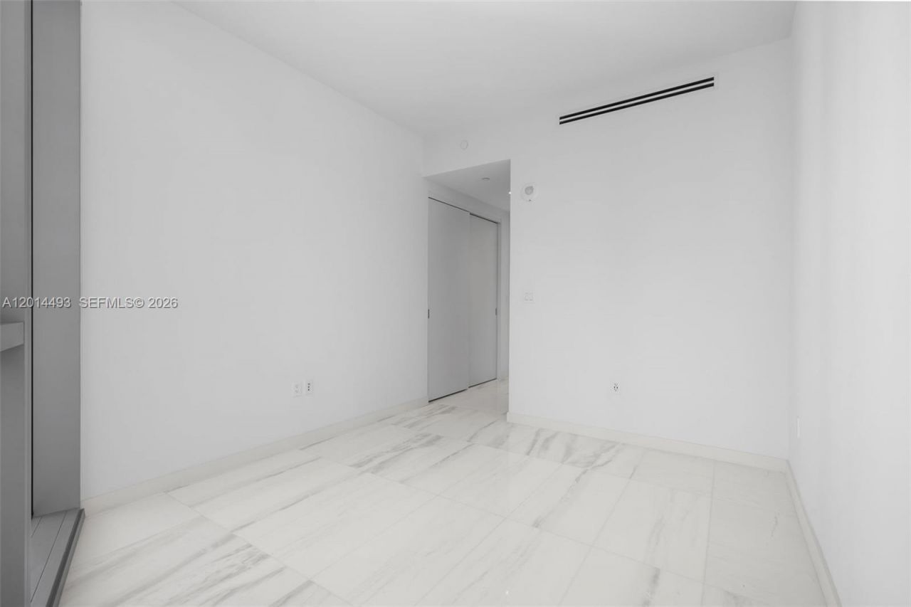 300 Biscayne Blvd Way, Unit 3801, Miami, FL 33131 Photo
