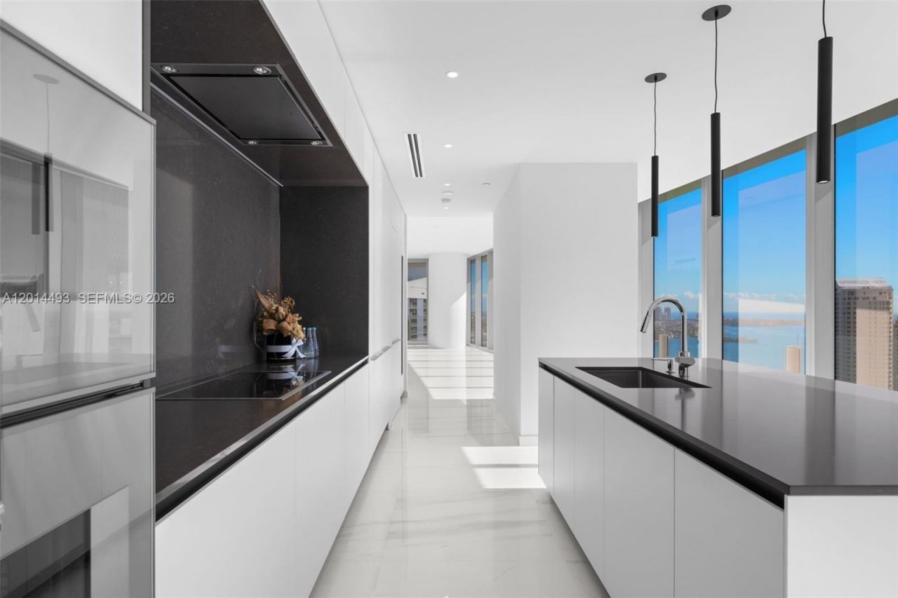 300 Biscayne Blvd Way, Unit 3801, Miami, FL 33131 Photo