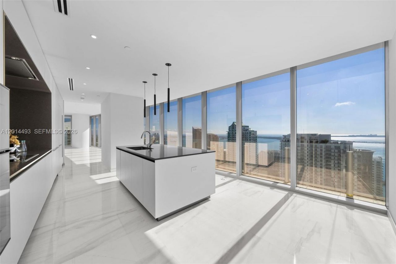 300 Biscayne Blvd Way, Unit 3801, Miami, FL 33131 Photo