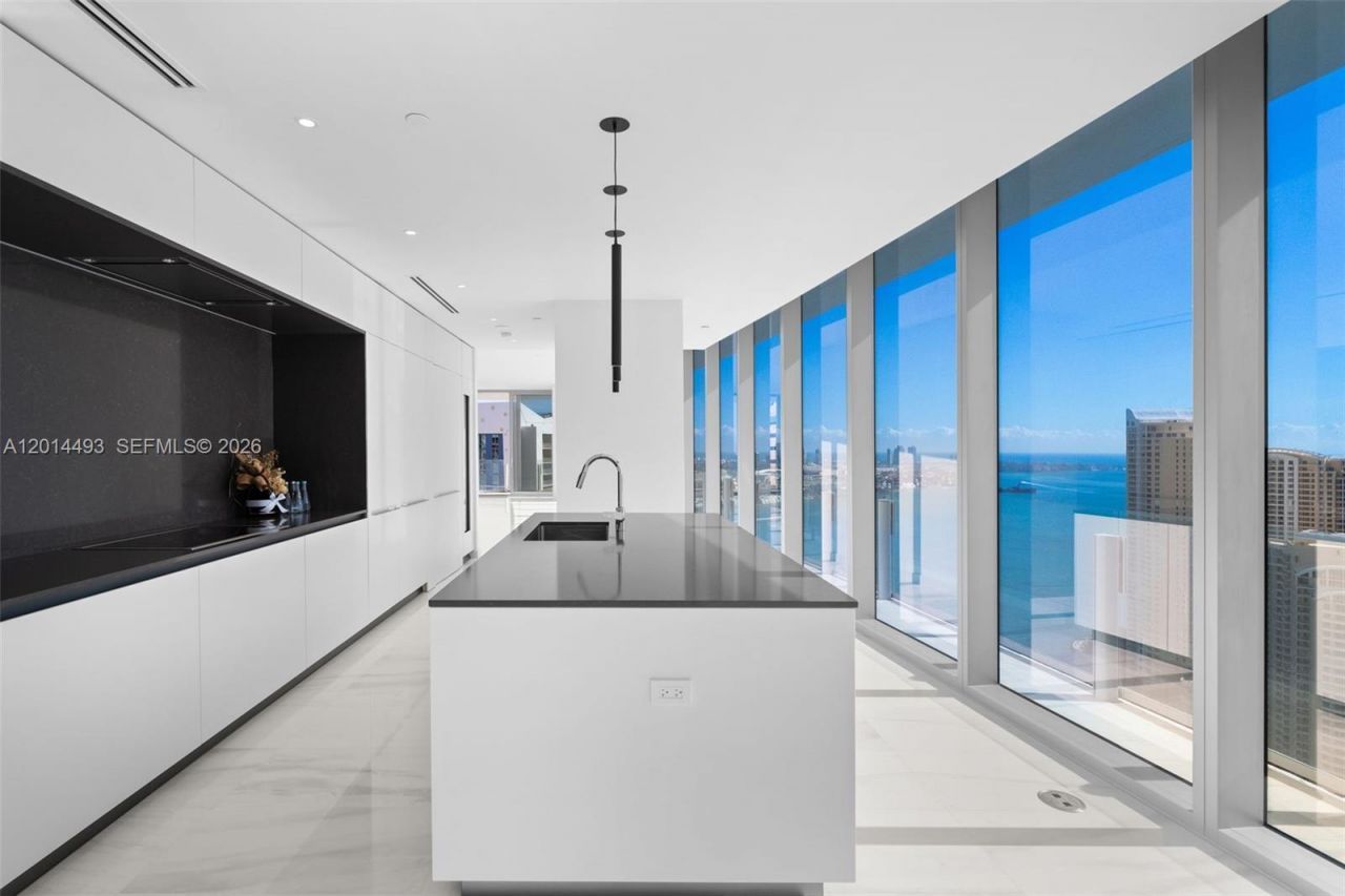 300 Biscayne Blvd Way, Unit 3801, Miami, FL 33131 Photo