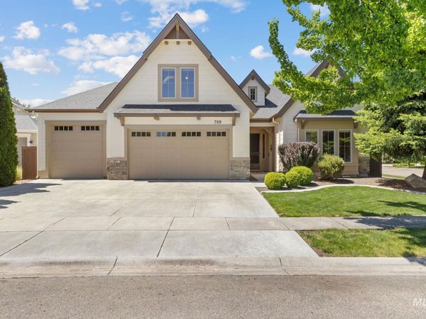 789 W Crosby Dr, Meridian, ID 83646