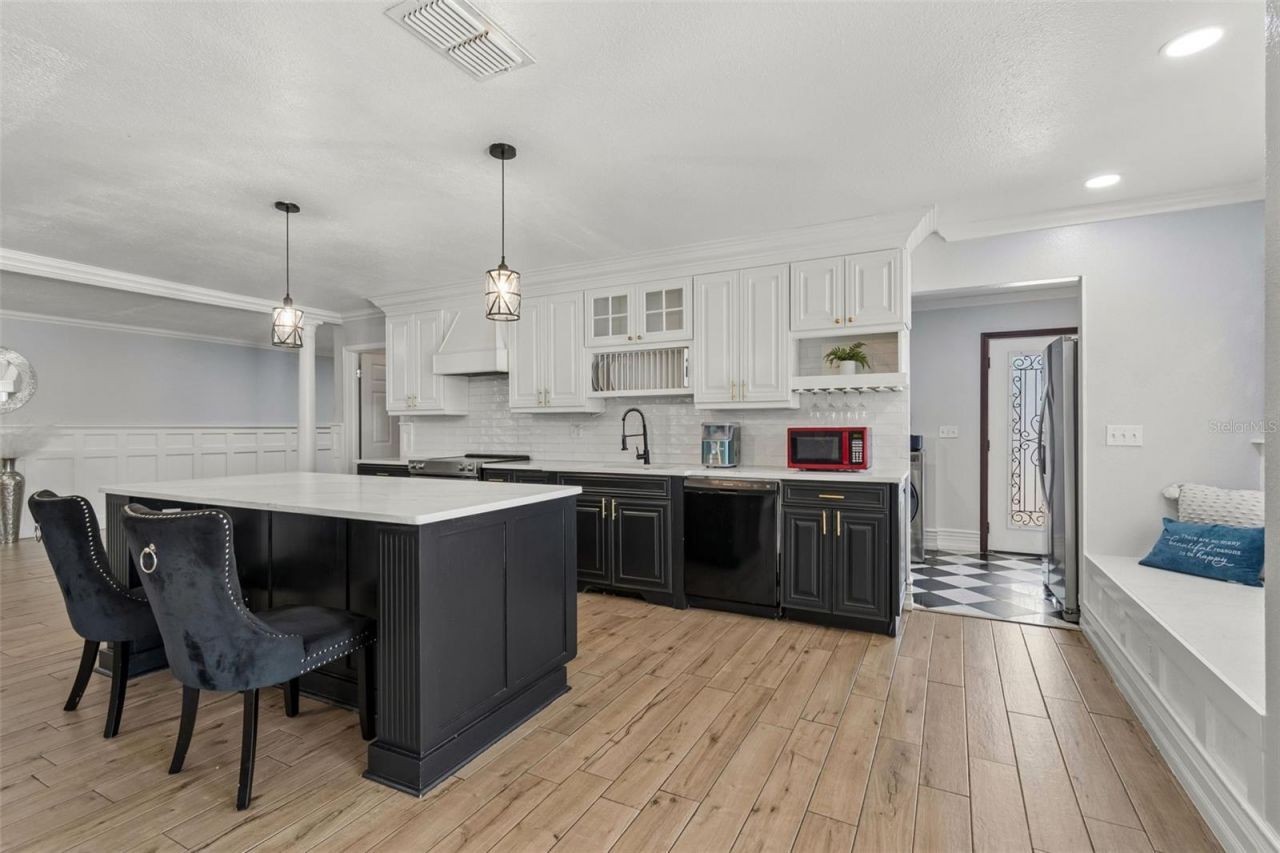 2790 Pinellas Point Drive S, Saint Petersburg, FL 33712 Photo