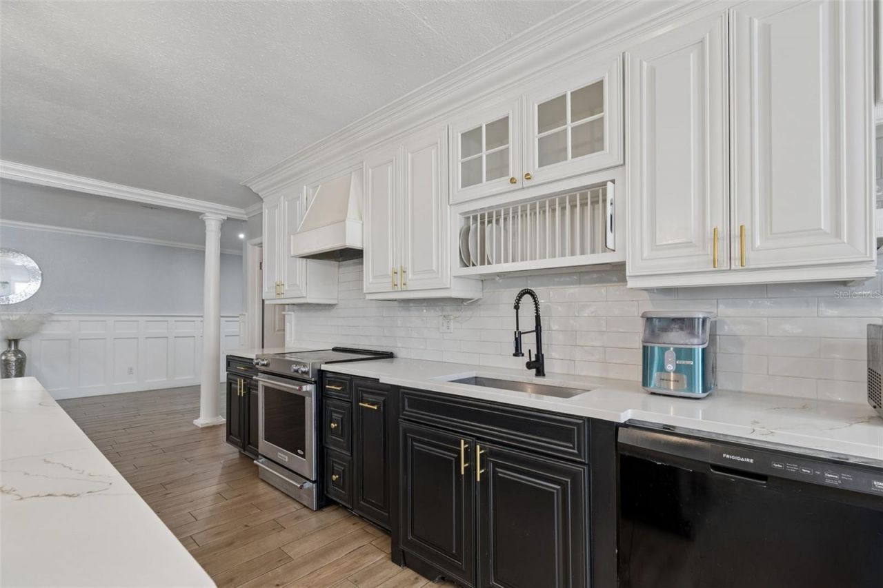 2790 Pinellas Point Drive S, Saint Petersburg, FL 33712 Photo