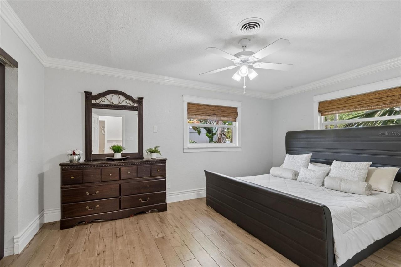 2790 Pinellas Point Drive S, Saint Petersburg, FL 33712 Photo
