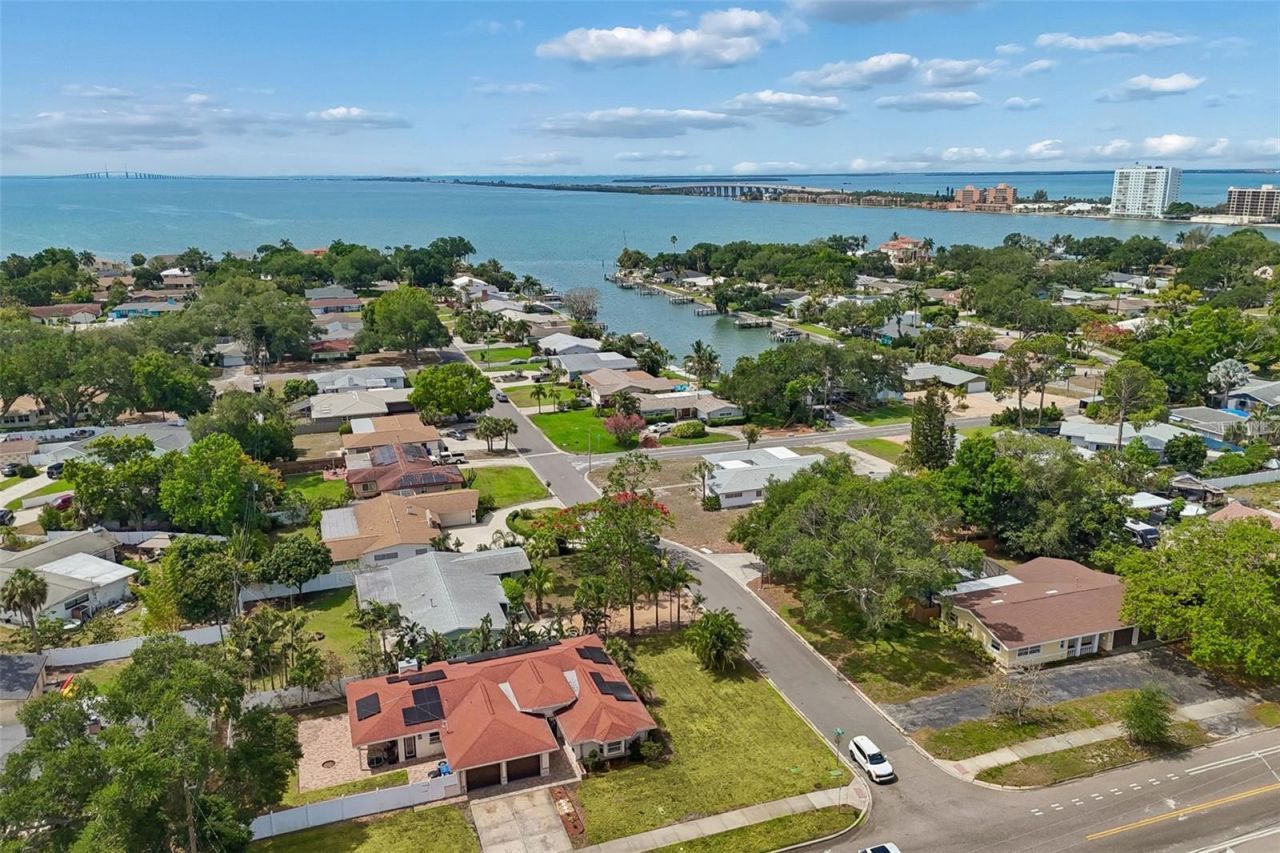 2790 Pinellas Point Drive S, Saint Petersburg, FL 33712 Photo