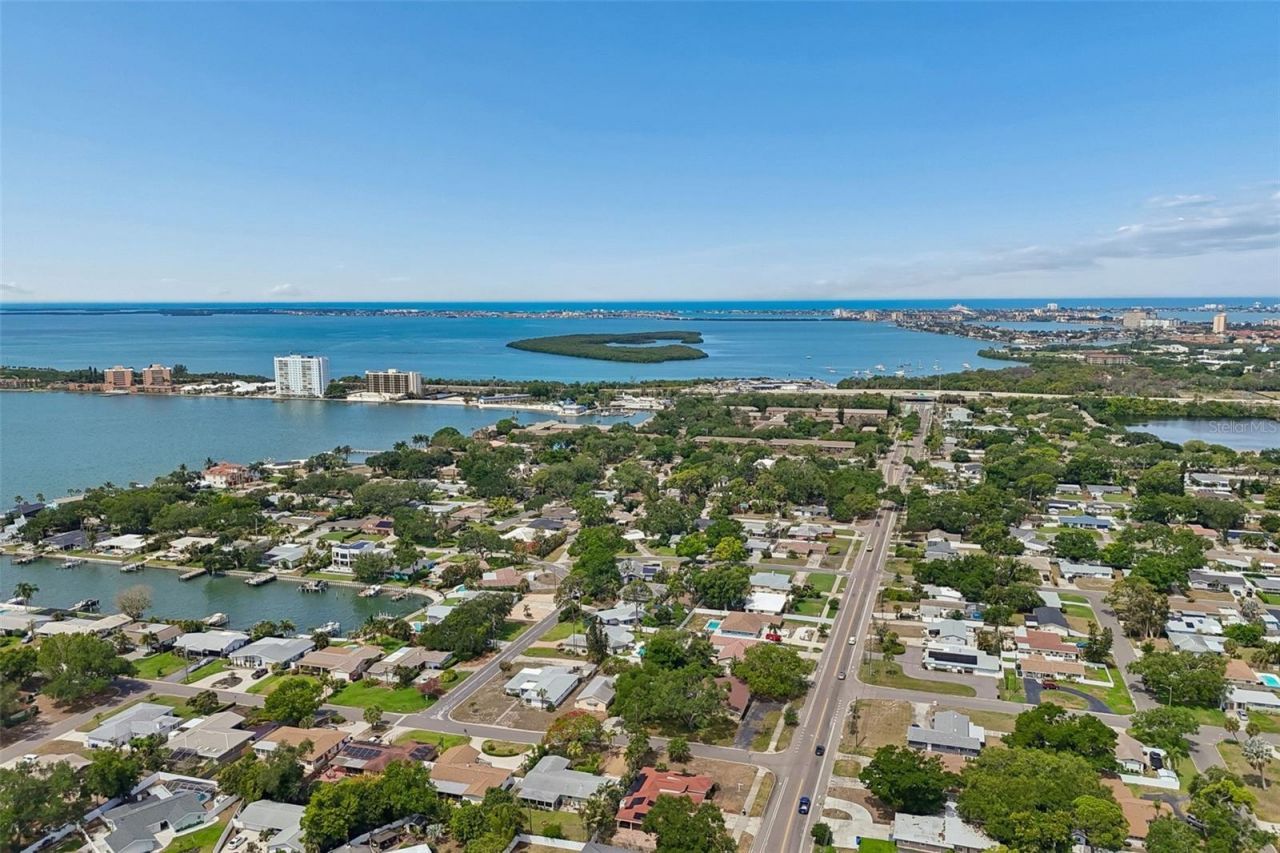 2790 Pinellas Point Drive S, Saint Petersburg, FL 33712 Photo