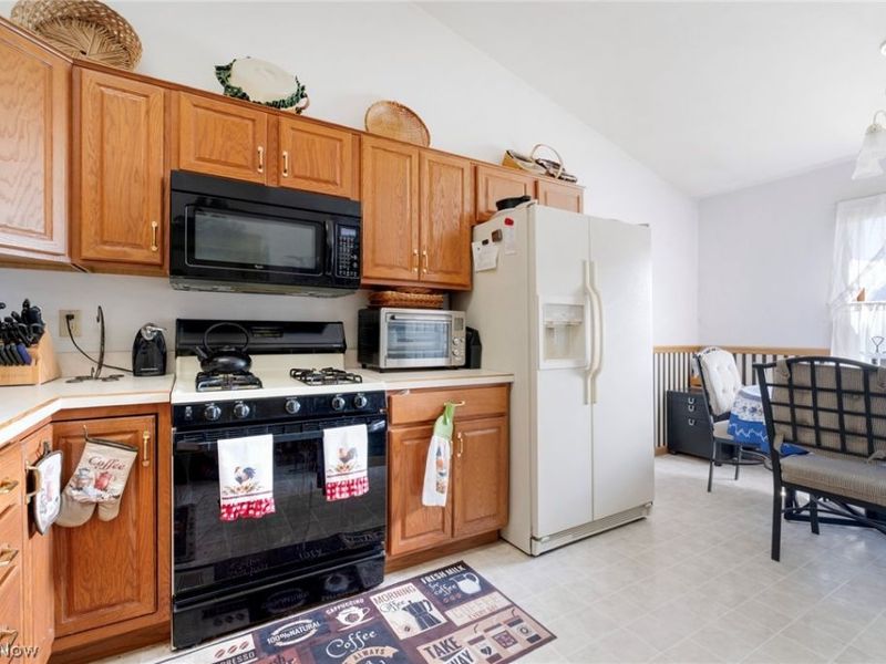 344 Myron Street , Hubbard, OH 44425 Photo 7