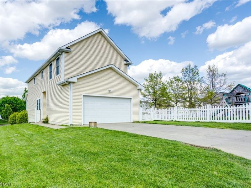 2750 Himelrigh Boulevard, Barberton, OH 44203 Photo 5