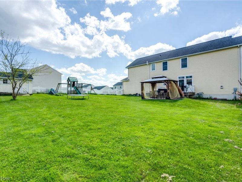 2750 Himelrigh Boulevard, Barberton, OH 44203 Photo 9