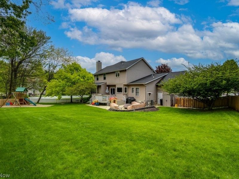 326 Saint Lawrence Circle, Northfield, OH 44067 Photo 3