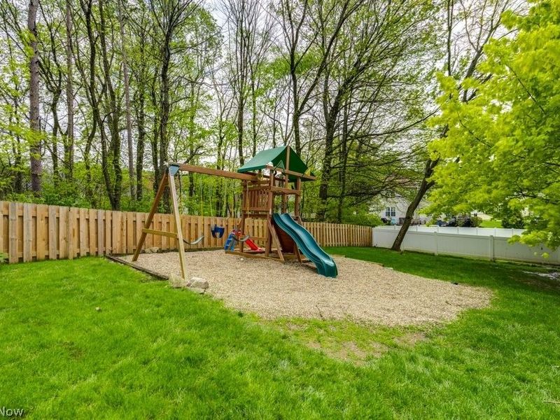326 Saint Lawrence Circle, Northfield, OH 44067 Photo 5
